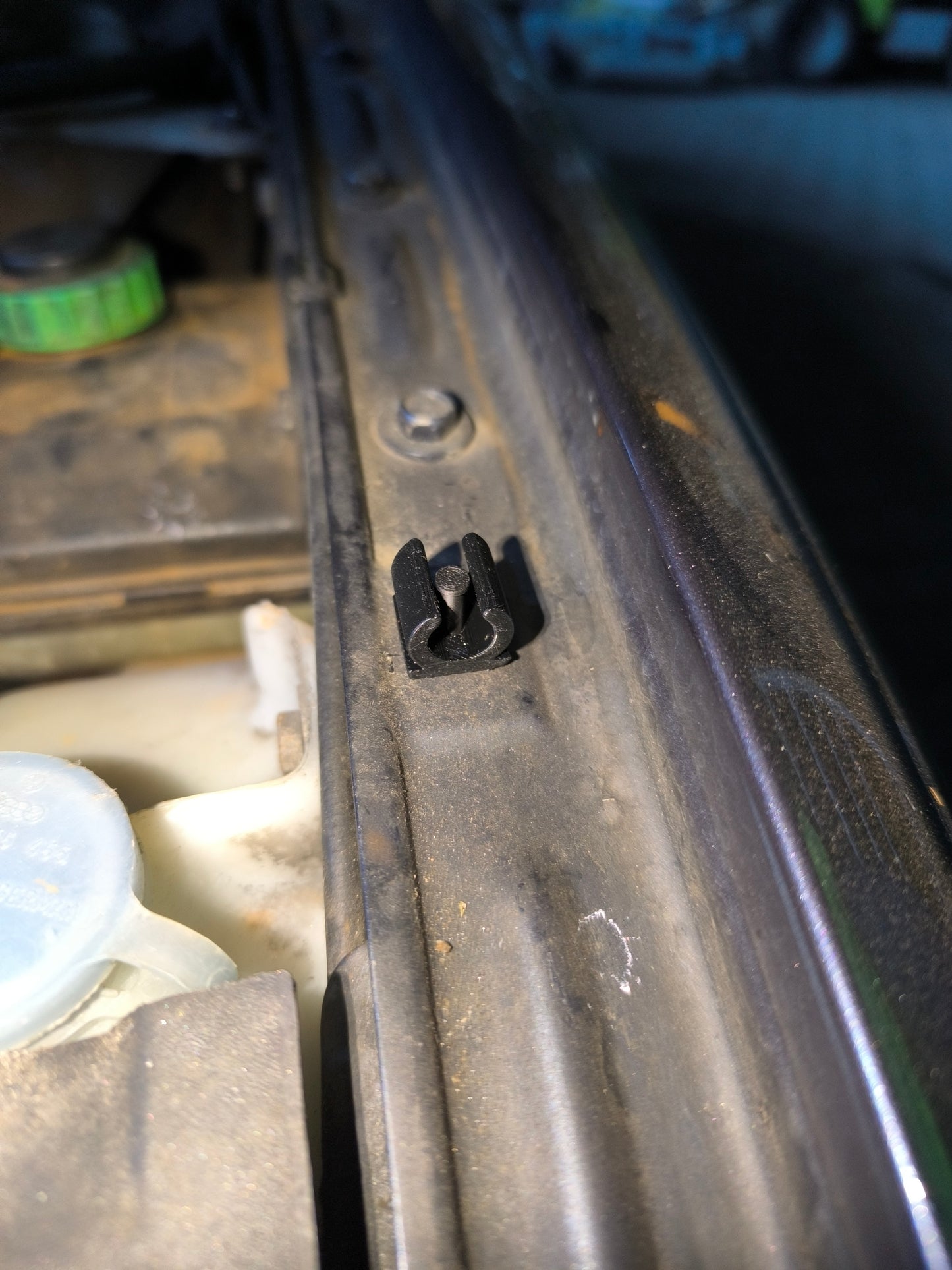 Halter Stütze Clips Motorhaube / Haubenaufsteller VW AUDI