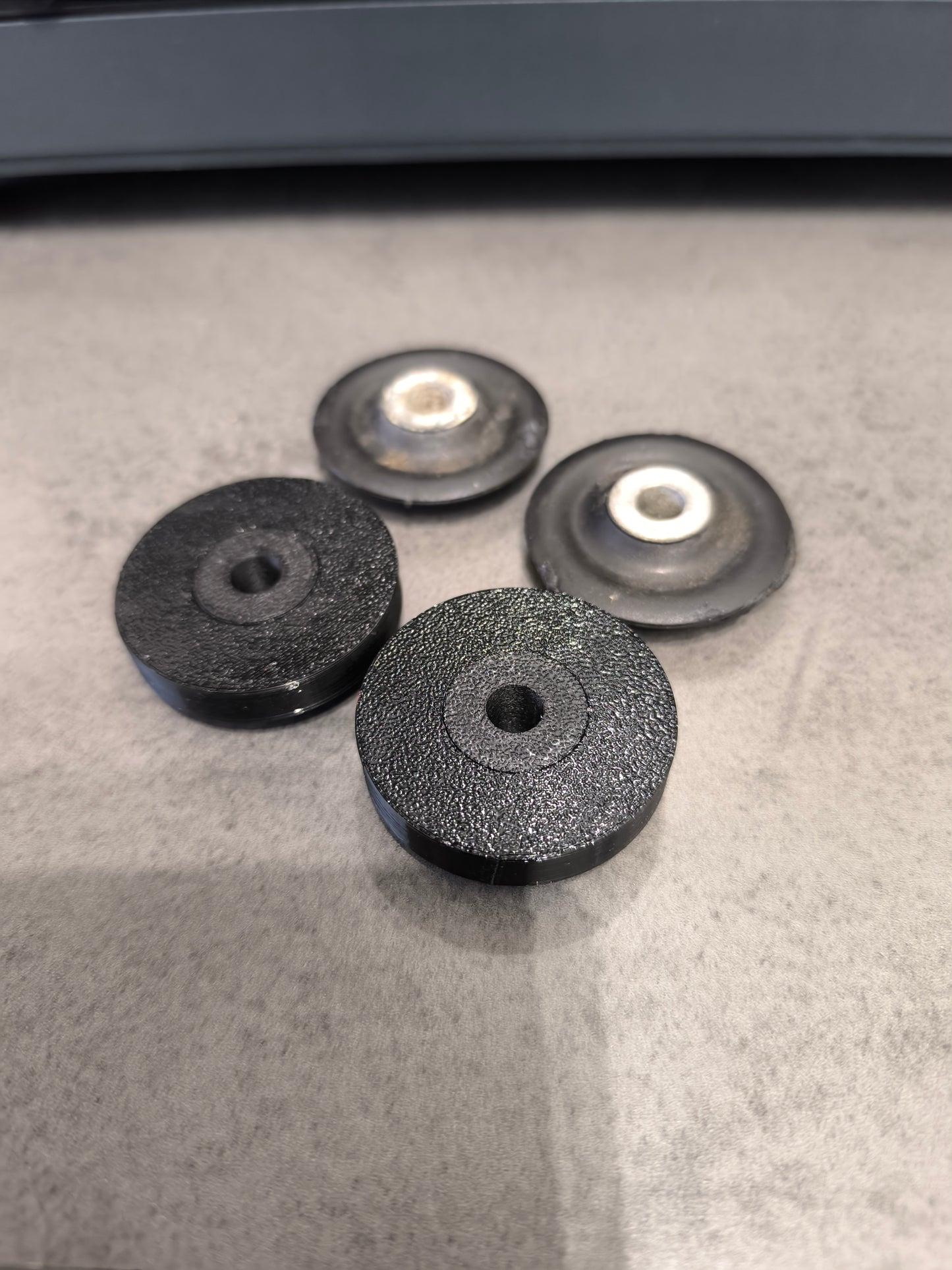 Audi 80 90 B3 B4 Alu Spoiler Unterlagen Befestigung Mitte 893827203