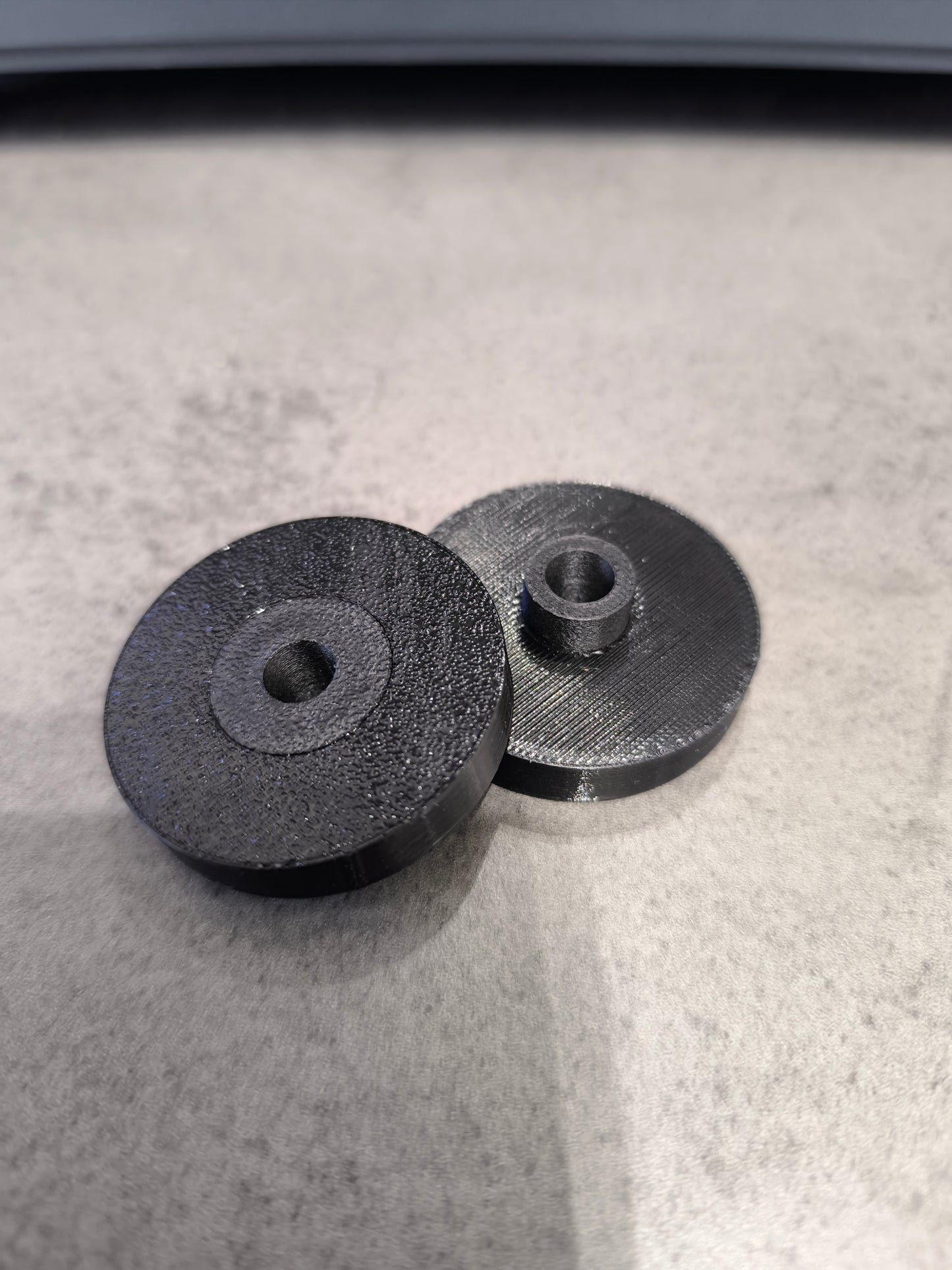 Audi 80 90 B3 B4 Alu Spoiler Unterlagen Befestigung Mitte 893827203