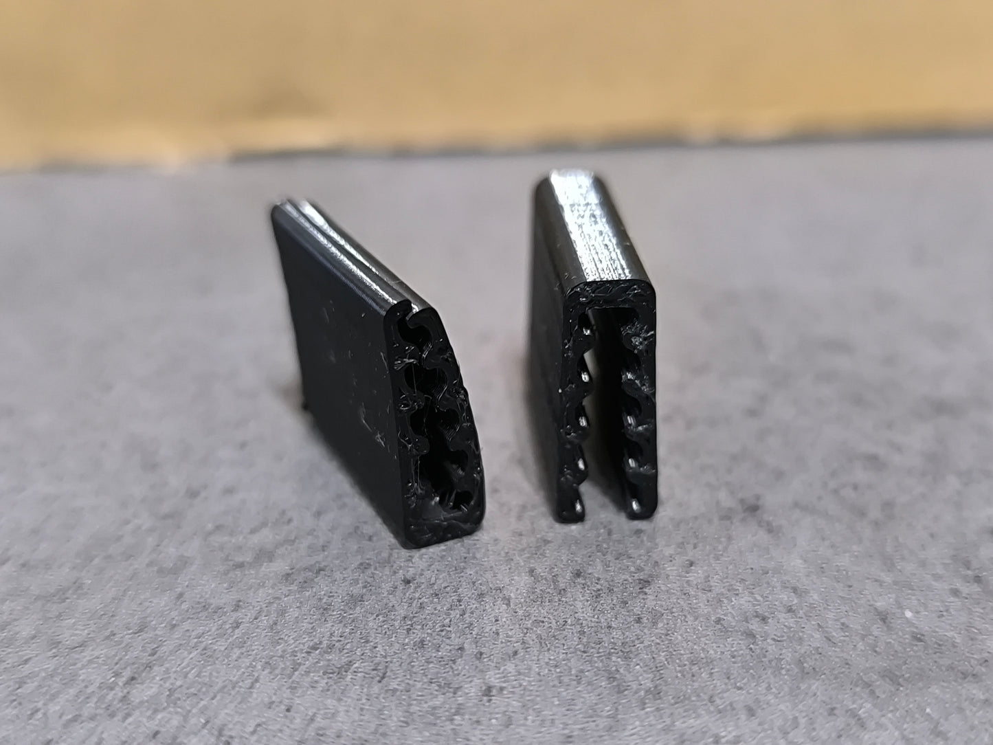 Audi 80/90/B3/B4 VW T4 Klemmstück Türverkleidung 893867299