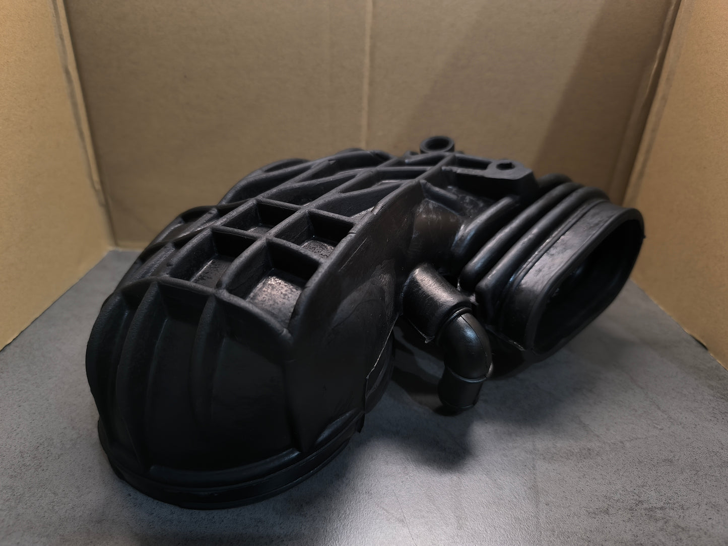 Audi 80/90/B3/B4/Coupé/Cabrio/Typ 89/quattro/ Ansaugschlauch NEU 034133357D / 054133357C